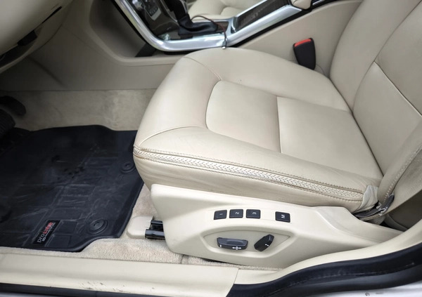 Volvo XC 70 cena 89790 przebieg: 139300, rok produkcji 2016 z Ostrołęka małe 301